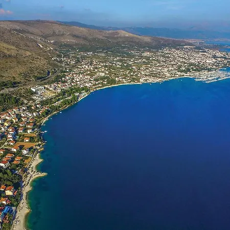 Gorgeous In Seget Donji With Kitchen Apartment Trogir