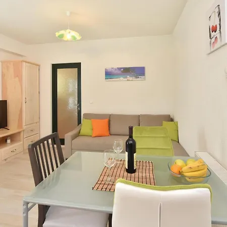 Apartment Gorgeous In Seget Donji With Kitchen