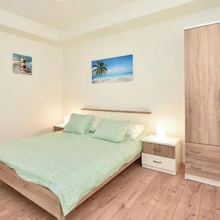 Gorgeous In Seget Donji With Kitchen * Trogir